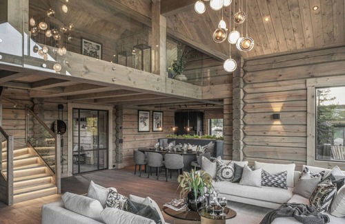 Skeikampen House | Timber cabin with ski slope and sauna