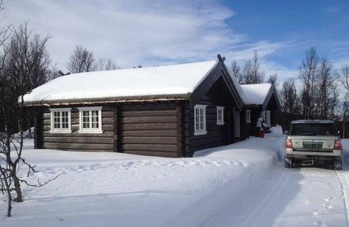 Gol Municipality House | Timber cabin with views over Golsfjellet