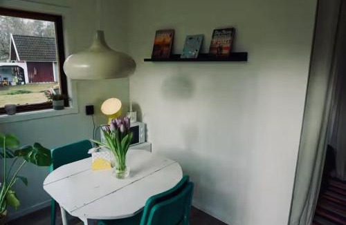 Grabo House | Tiny House with a Stunning Lake View 30 Min from Gothenburg
