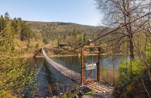 Fana House | Tinyhouse surrounding Norwegian mountains
