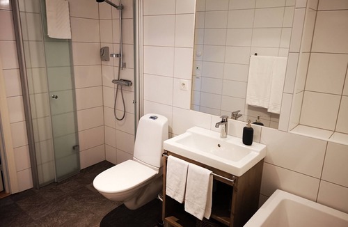 Unnaryd Hotel | Tiraholms hotell