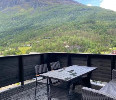 Loen Apartment | Tiritoppen Cabin