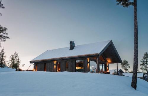 Nes House | Tiur, stylish new cabin with hot tub