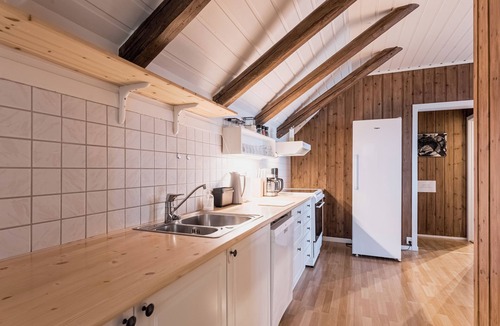 Lillehammer Apartment | Top-Floor Apartment – 5 Min Walk to Lillehammer’s Main Street