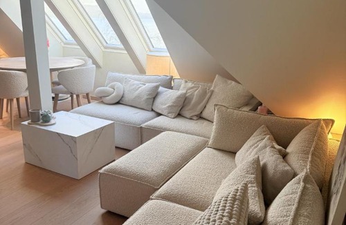 Bergenhus Apartment | Top Floor Apt with Stunning Fjord View - Walk to Bryggen