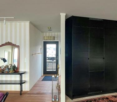 Akrehamn Apartment | Top-Floor Flat By The Harbour In Åkrehamn