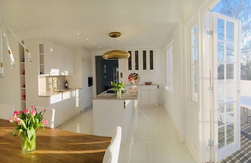 Hoglandet Villa | Top location in idyllic neighborhood near the city