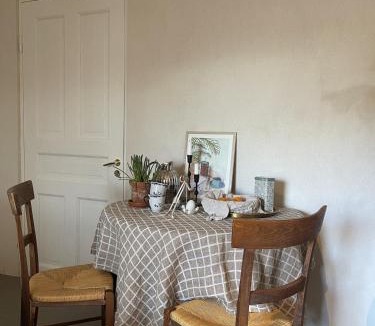 Taberg Apartment | Toppmodern lägenhet i sekelskiftesvilla