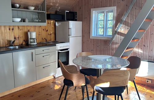 Kongsberg Cottage | Tovsrud Gård Gjestehus - cozy holiday home in historic surroundings