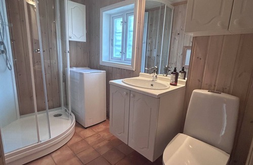 Kongsberg Cottage | Tovsrud Gård Gjestehus - cozy holiday home in historic surroundings