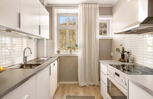 Bergenhus Apartment | Townhouse Apartment in Bergen