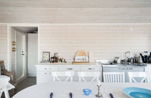 Laggarsvik House | Traditional Archipelago House, Waterfront, Sauna