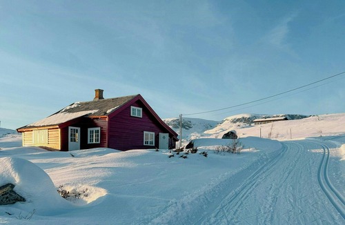 Ustaoset House | Traditional cabin with views of Hardangervidda