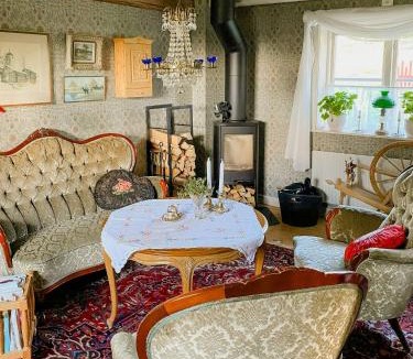 Solleron House | Traditional Dalarna Cottage With Lake Siljan Views