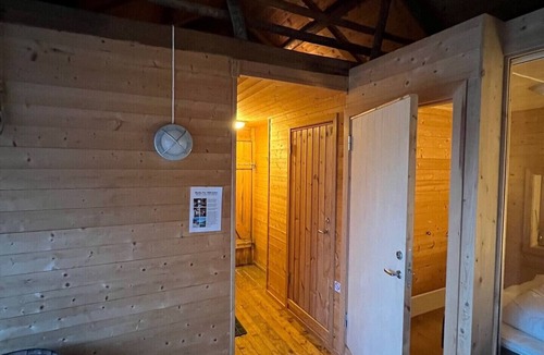 Ballstad Cottage | Traditional fisherman’s cabin in the fishing village of Ballstad