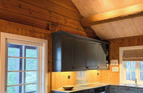 Treungen House | Traditional log cabin near Treungen