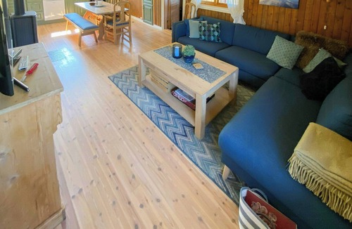 Gol Municipality House | Traditional mountain farm with views of Skogshorn