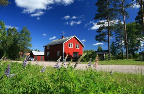 Hagfors Cottage | Traditional Swedish forest cottages by a lake on Varmland-Dalarna border sauna