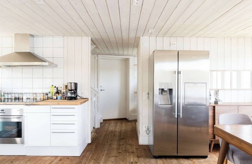 Tyktorp Villa | Tranholmen Villa with Dock & Water Views