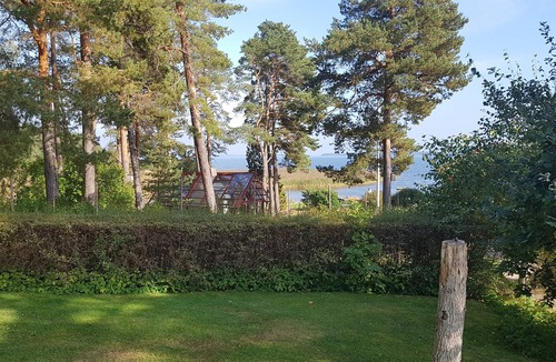 Hammaro Cabin | Trevlig Gästhus Nära Vänern och Badplats Nära Till Motionsspår och Golfbana