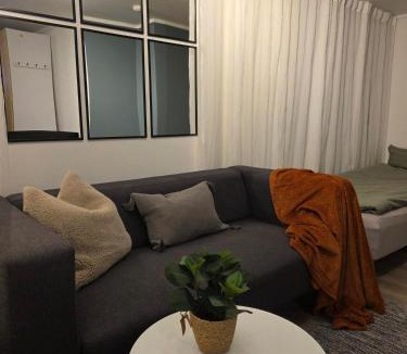 Tromsdalen Apartment | Tromsdalen Studio 2 - FREE Parking, Views & Quiet Area