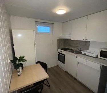 Tromsdalen Apartment | Tromsdalen Studio 2 - FREE Parking, Views & Quiet Area