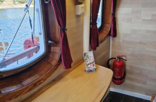 Sodertalje Boat Rental | Twin Room with Lake View Yacht
