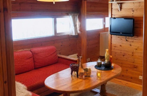 Norheimsund House | Two-Bedroom Holiday Home A4 - Kvamskogen