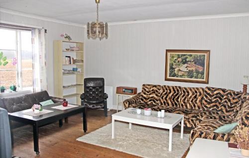 Tving House | Two-Bedroom Holiday Home In Tving