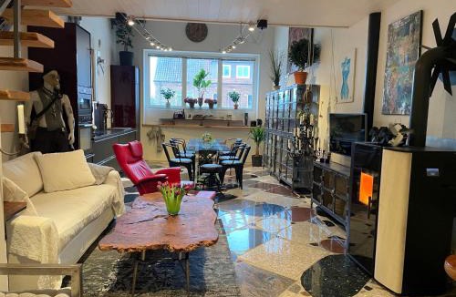 Loderup House | Udda boende med wow-känsla och spabad på terrassen!