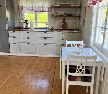 Norra Fagelas Cabin | Uddebogård 2