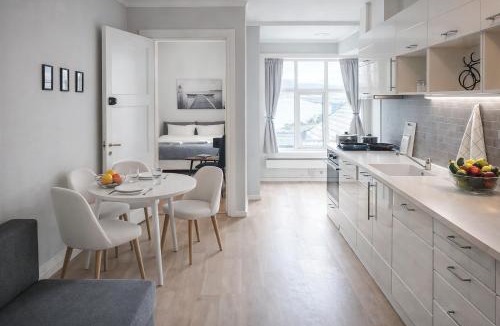 Sandnes Apartment | Uncle Sam Cozy Apartment, parking, 8 guests