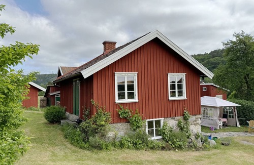 Varekil House | Unique accommodation in a converted barn in Varekil | SE09063