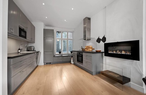 Engen Apartment | Unique and Spacious Home in Bergens Most Charming Area