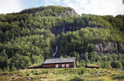 Suldal House | Unique cabin between fjord, waterfall and mountain