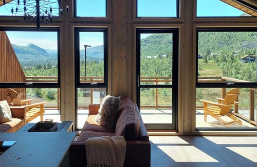 Hovden House | Unique cabin by the ski slope in Hovden