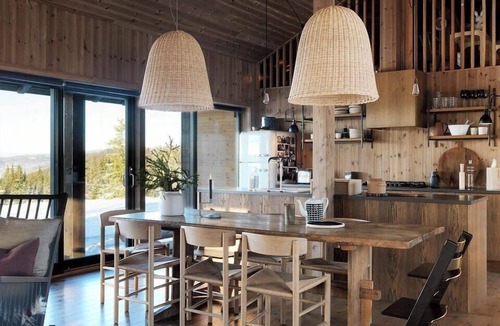 yer House | Unique cabin with great natural materials
