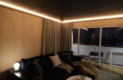 Solvesborg House | Unique floating retreat Sleeps 4