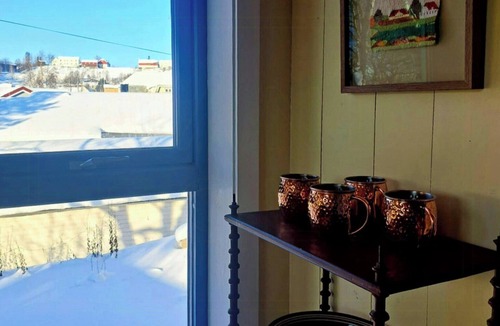 Tolga Municipality House | Unique gem from 1920 with murals in Tolga