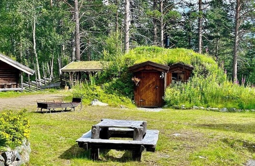 Hol House | Unique hobbit cabin by Hallingskarvet