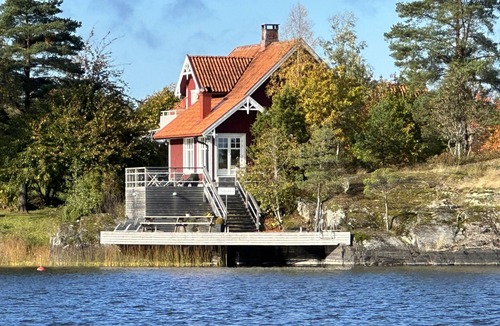 Åmål House | Unique house in Köpmannebro with fantastic lake plot | SE17008