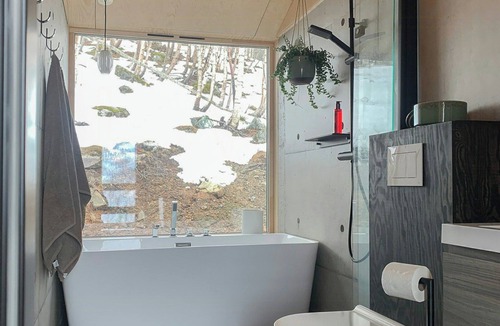 Sogndal House | Unique, modern cabin with a stunning view