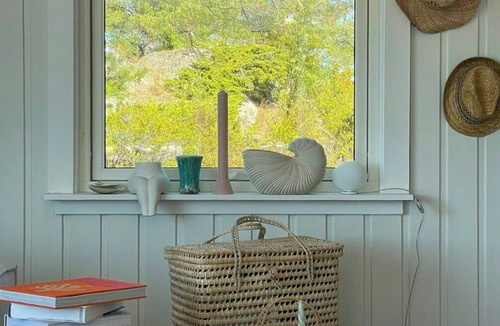 Skottevik House | Unique Sørlandet cottage with dock near