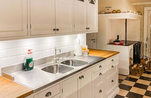 Tranas House | Unwind in this comfortable vacation home in a rural setting!