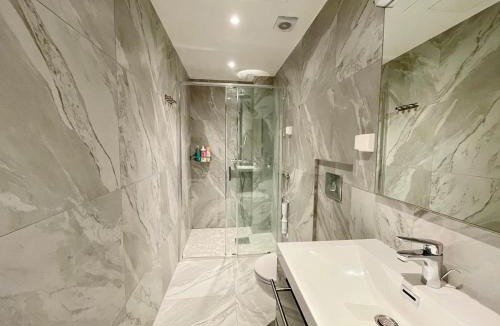 Gronland Apartment | Urban 3bed apt