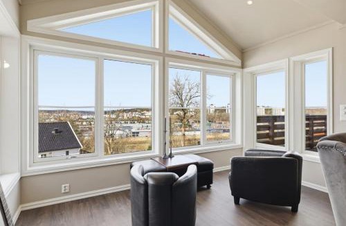 Tonsberg House | Urban comfort. 3BR. Stunning view.Free Parking