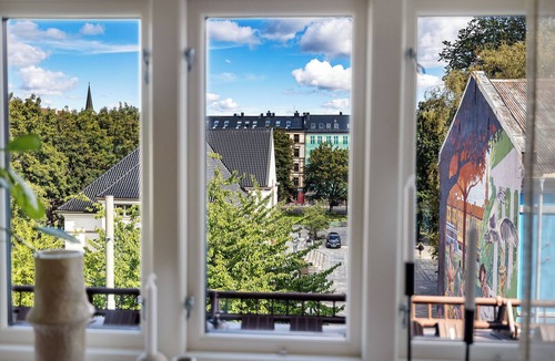 Grunerlokka Apartment | Urban Oasis in Trendy Grünerløkka - entire unit