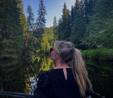 Torsby House | Utsikten - Ny flott hytte, Privat Badstue, Spabad!