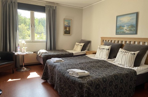 Vastra Hudiksvall Hotel | Värdshuset Glada Hudik