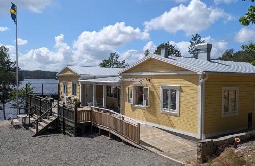 Sjuntorp Hostel | Vårhaga Vandrarhem